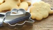 Aluminum Cartoon Biscuit Baking Molds Mousse/Vegetables/Fruit Cutting Molds Set of 5, Cloud